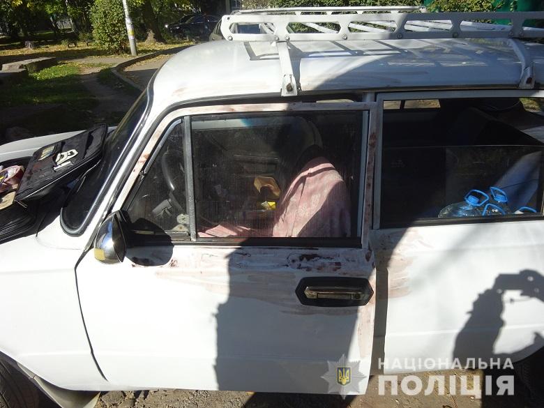 Столичні слідчі повідомили чоловіку про підозру за незаконне заволодіння автомобілем